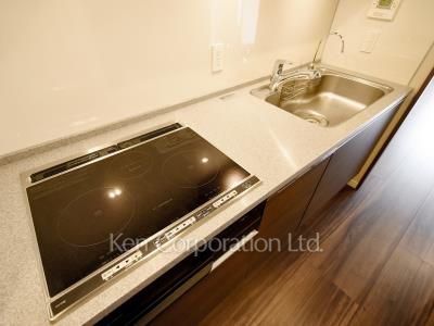 Kitchen ※Photo of the same layout on 33 floor. Decoration and fixture may differ.