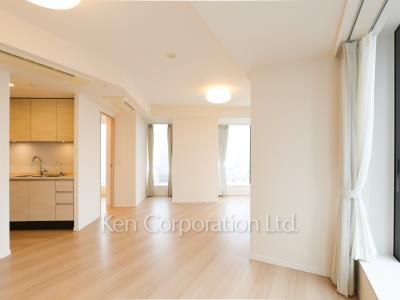 Living-Dining ※Photo of the same layout on 23 floor. Decoration and fixture may differ.