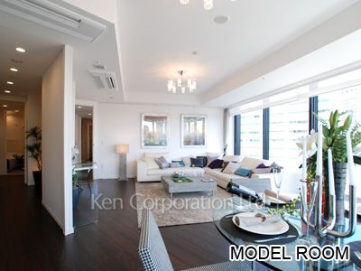 Living-Dining ※Photo of the same layout on 22 floor. Decoration and fixture may differ.