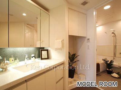 Powder Room ※Photo of the same layout on 22 floor. Decoration and fixture may differ.