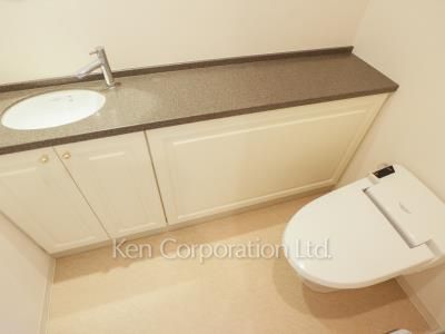 Lavatory ※Photo of the same layout on 40 floor. Decoration and fixture may differ.