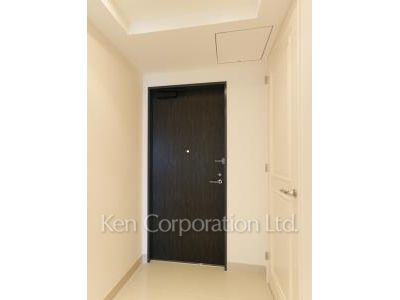 Entrance ※Photo of the same layout on 40 floor. Decoration and fixture may differ.