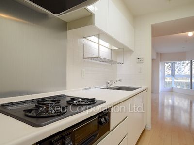 Kitchen ※Photo of the same layout on 2 floor. Decoration and fixture may differ.