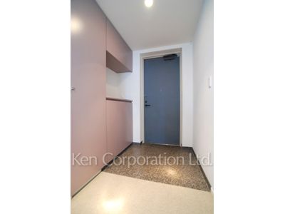 Entrance ※Photo of the same layout on 17 floor. Decoration and fixture may differ.