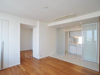 Bedroom ※Photo of the same layout on 12 floor. Decoration and fixture may differ.
