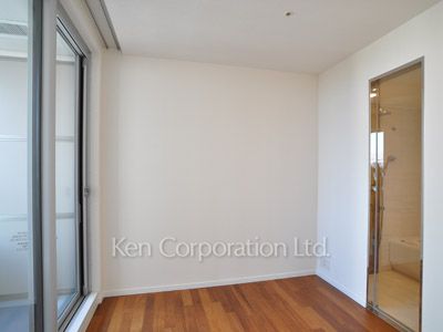 Bedroom ※Photo of the same layout on 12 floor. Decoration and fixture may differ.