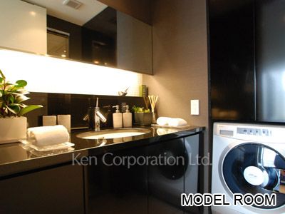 Powder Room ※Photo of the same layout on 22 floor. Decoration and fixture may differ.