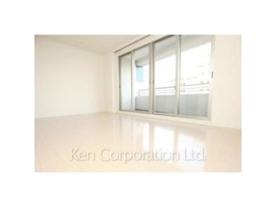 Living-Dining ※Photo of the same layout on 8 floor. Decoration and fixture may differ.