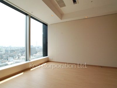 Bedroom ※Photo of the same layout on 19 floor. Decoration and fixture may differ.