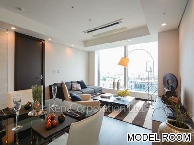 Living-Dining ※Photo of the same layout on 10 floor. Decoration and fixture may differ.