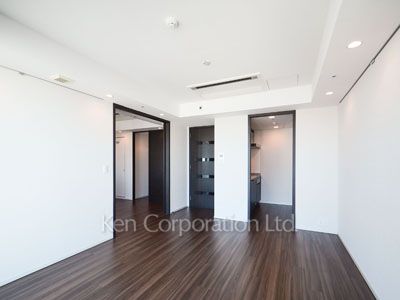 Living-Dining ※Photo of the same layout on 15 floor. Decoration and fixture may differ.