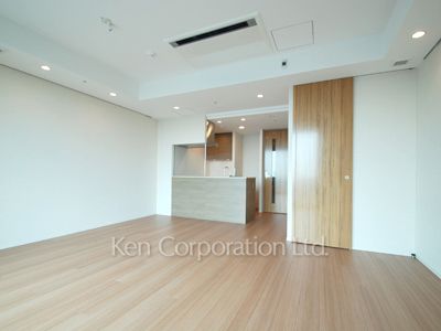 Living-Dining ※Photo of the same layout on 18 floor. Decoration and fixture may differ.