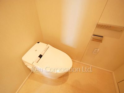 Lavatory ※Photo of the same layout on 18 floor. Decoration and fixture may differ.