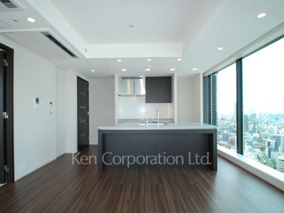 Living-Dining ※Photo of the same layout on 13 floor. Decoration and fixture may differ.
