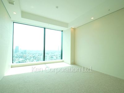 Bedroom ※Photo of the same layout on 24 floor. Decoration and fixture may differ.