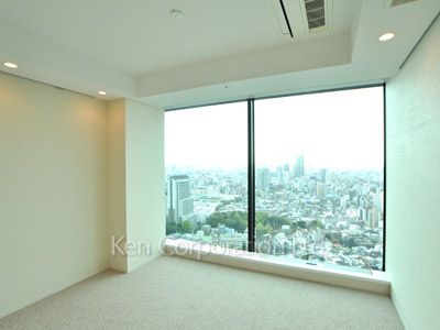 Other Room ※Photo of the same layout on 22 floor. Decoration and fixture may differ.