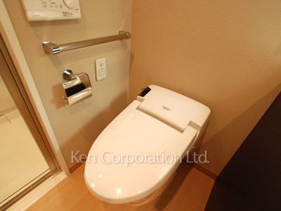 Lavatory ※Photo of the same layout on 19 floor. Decoration and fixture may differ.