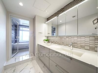 Powder Room