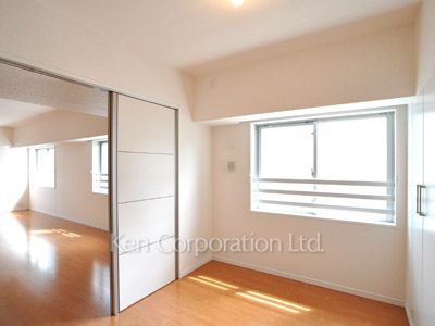 Other Room ※Photo of the same layout on 10 floor. Decoration and fixture may differ.