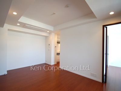 Living-Dining ※Photo of the same layout on 5 floor. Decoration and fixture may differ.