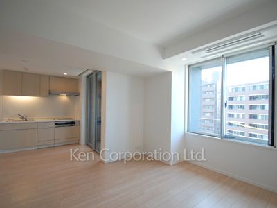 Living-Dining ※Photo of the same layout on 4 floor. Decoration and fixture may differ.