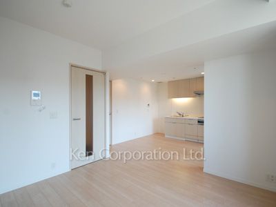 Living-Dining ※Photo of the same layout on 4 floor. Decoration and fixture may differ.