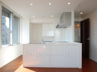 Kitchen ※Photo of the same layout on 3 floor. Decoration and fixture may differ.
