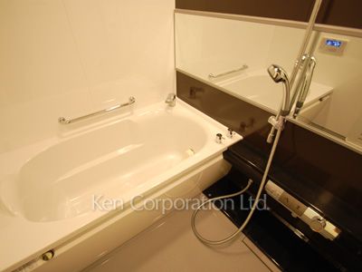 Bath ※Photo of the same layout on 3 floor. Decoration and fixture may differ.