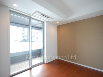 Bedroom ※Photo of the same layout on 3 floor. Decoration and fixture may differ.