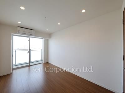 Bedroom ※Photo of the same layout on 28 floor. Decoration and fixture may differ.