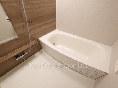 Bath ※Photo of the same layout on 28 floor. Decoration and fixture may differ.