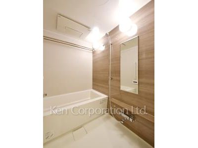 Bath ※Photo of the same layout on 37 floor. Decoration and fixture may differ.