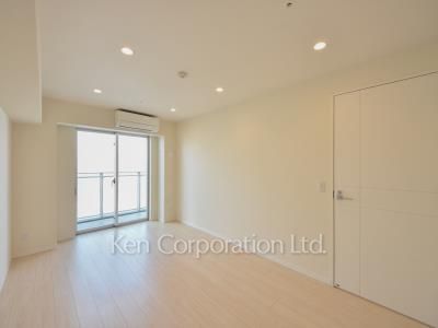Bedroom ※Photo of the same layout on 37 floor. Decoration and fixture may differ.