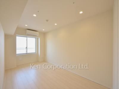 Bedroom ※Photo of the same layout on 37 floor. Decoration and fixture may differ.