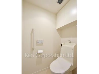 Lavatory ※Photo of the same layout on 37 floor. Decoration and fixture may differ.