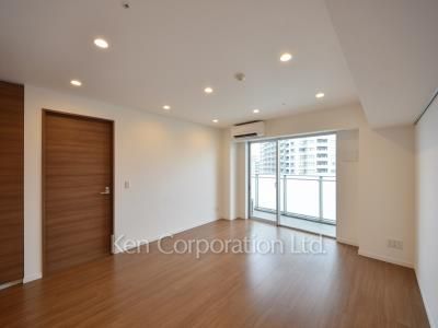 Living-Dining ※Photo of the same layout on 16 floor. Decoration and fixture may differ.
