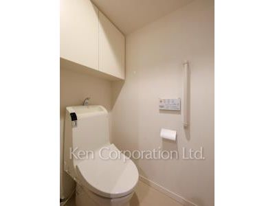 Toilet *Photo of similar layout