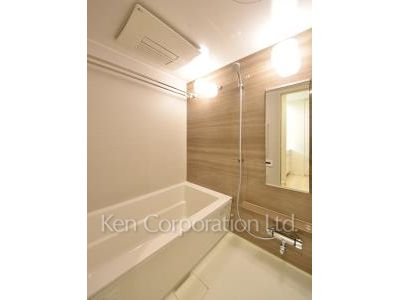 Bath ※Photo of the same layout on 22 floor. Decoration and fixture may differ.