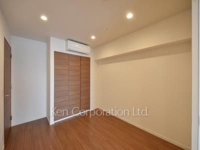 Bedroom ※Photo of the same layout on 28 floor. Decoration and fixture may differ.