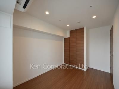 Bedroom ※Photo of the same layout on 28 floor. Decoration and fixture may differ.
