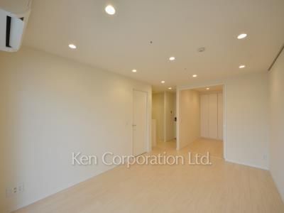 Living-Dining ※Photo of the same layout on 20 floor. Decoration and fixture may differ.