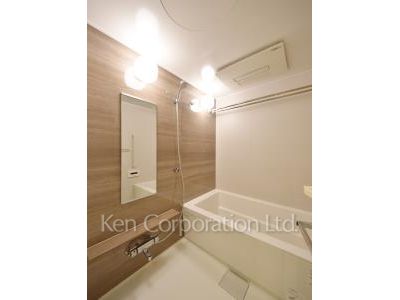 Bath ※Photo of the same layout on 20 floor. Decoration and fixture may differ.