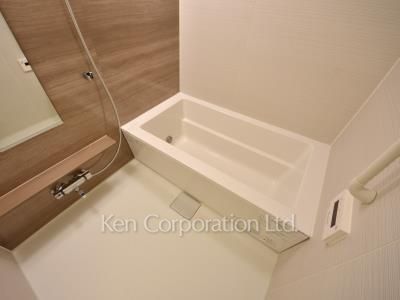 Bath ※Photo of the same layout on 20 floor. Decoration and fixture may differ.