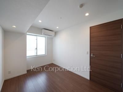 Bedroom ※Photo of the same layout on 22 floor. Decoration and fixture may differ.