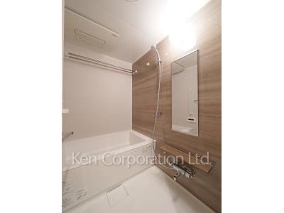 Bath ※Photo of the same layout on 22 floor. Decoration and fixture may differ.