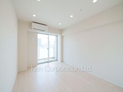Bedroom ※Photo of the same layout on 19 floor. Decoration and fixture may differ.