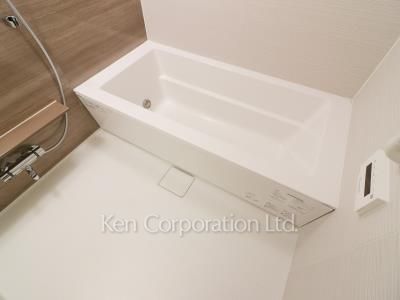 Bath ※Photo of the same layout on 38 floor. Decoration and fixture may differ.