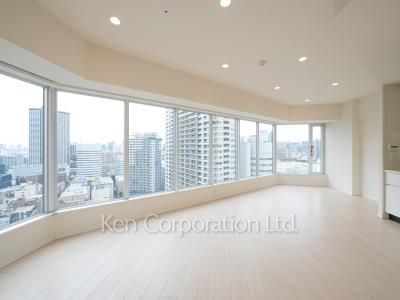 Living-Dining ※Photo of the same layout on 20 floor. Decoration and fixture may differ.