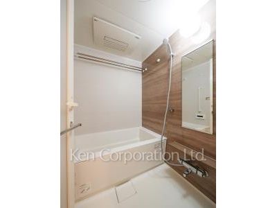 Bath ※Photo of the same layout on 20 floor. Decoration and fixture may differ.