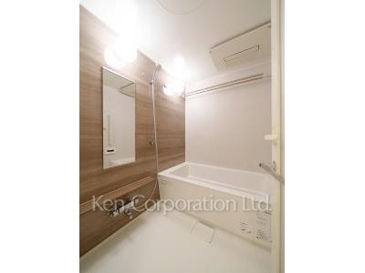 Bath ※Photo of the same layout on 14 floor. Decoration and fixture may differ.